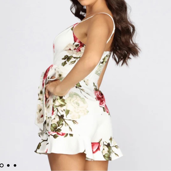 BRAND NEW WINDSOR rose romper in XS - Picture 7 of 9